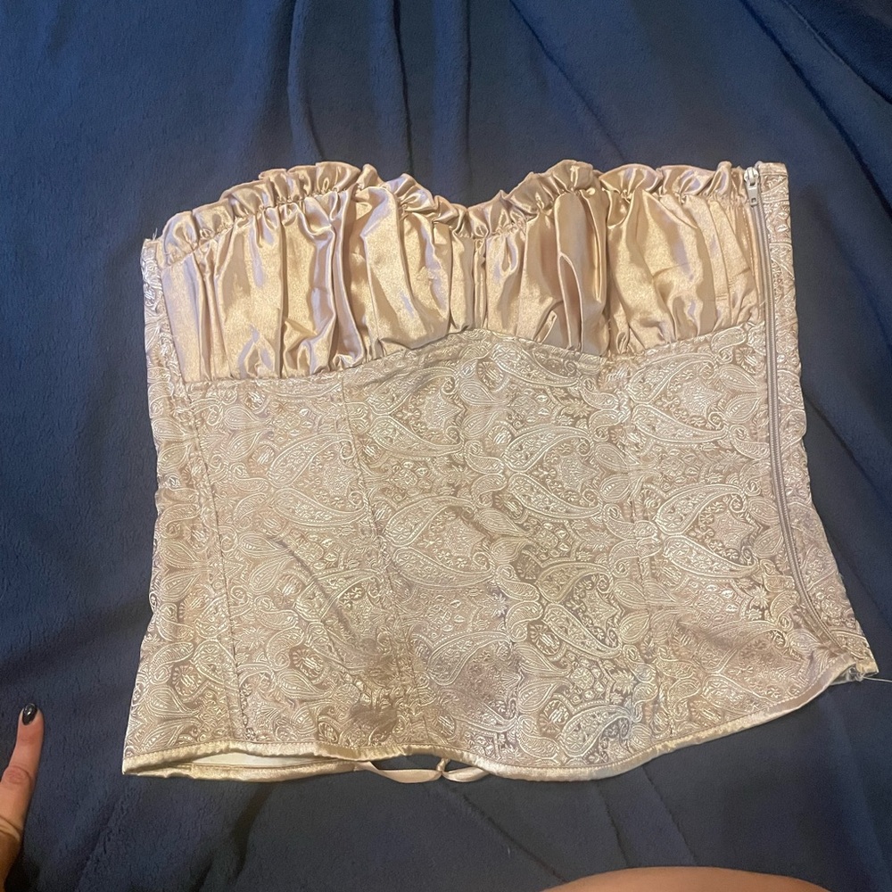 Unbranded corset